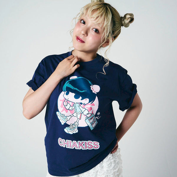 [MADE-TO-ORDER]  CHIAKISS x OYO 好吃 TEE【NAVY】