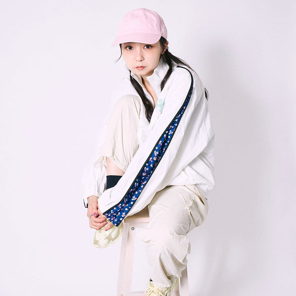 [MADE-TO-ORDER] WINGLE TWINKLE ILLUST NYLON ZIP-UP JACKET【WHITE】